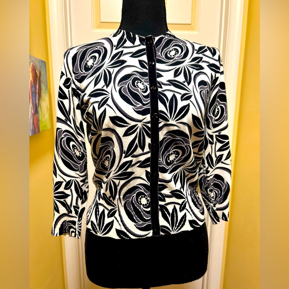 Elegant Black and White Floral Women's cardigan button up sweater